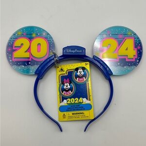 Disney Parks 2024 Mickey Ears Light-Up Headband NWT